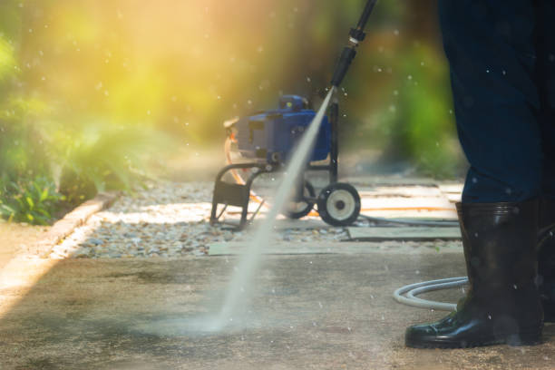 Best Rust Removal  in West Allis, WI